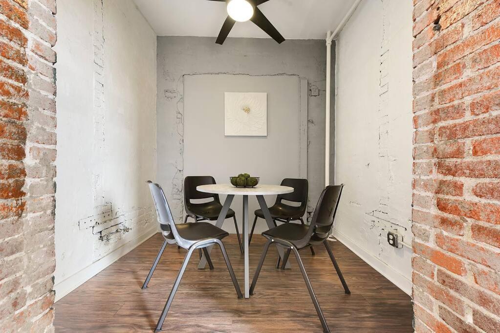 Charming Downtown Escape With Easy Access Appartement Pittsburgh Buitenkant foto